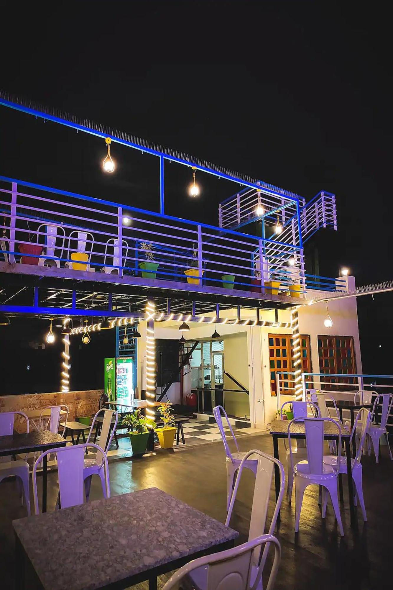 Hostel Bridge